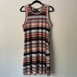 Karen Kane multicolor sleeveless chevron print dress, size large